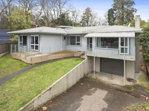 654 River Road, Chartwell