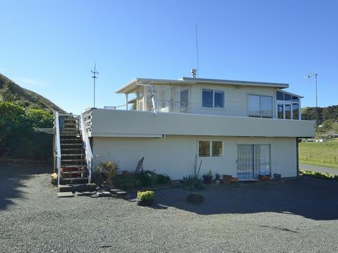 176 Newcastle Street, Mahia