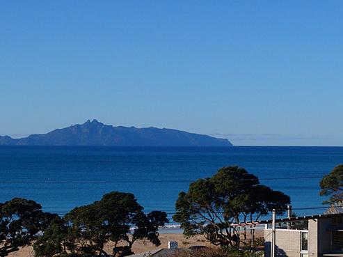 18 Wairahi Road, Langs Beach