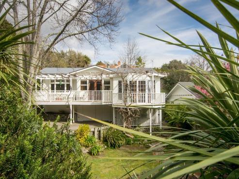 8 Endeavour Street, Nelson South