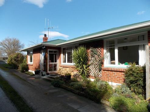 10A Avenue Road, West End