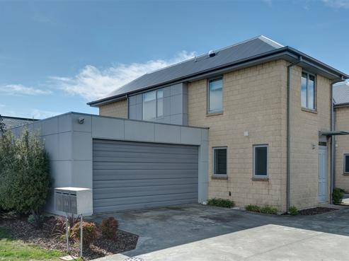 76 Packe Street, Edgeware