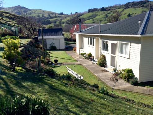 1 Pipers Valley Road, Duvauchelle