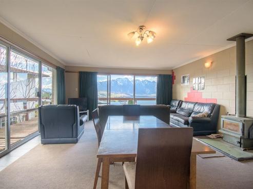 21A Avalon Crescent, Fernhill/Sunshine Bay