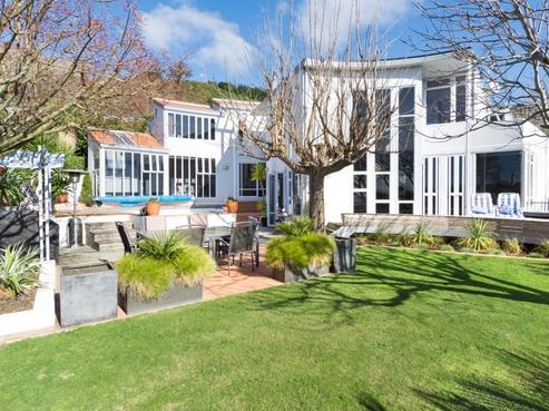 5 Barrington Place, Richmond