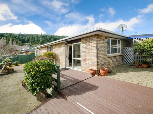 3/3 Kennedy Grove, Stokes Valley