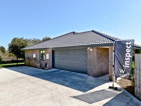 8 Millie Place, Huntington