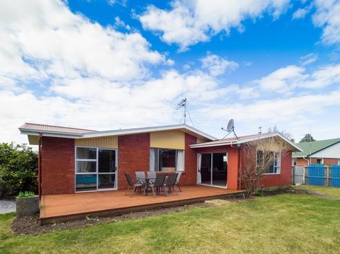 86 Beach Road, Hampstead