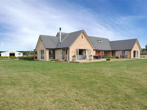 2195 South Eyre Road, West Eyreton