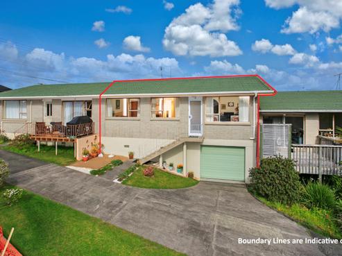 2/84 Pupuke Road, Hillcrest