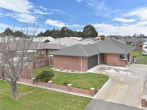 79 Fairweather Crescent, Kaiapoi