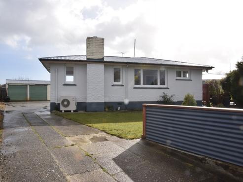 99 Conway Crescent, Glengarry