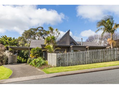 29 Dobell Road, Stanmore Bay