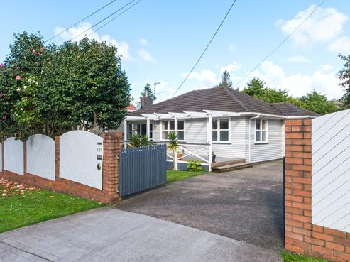 526 West Coast Road, Oratia