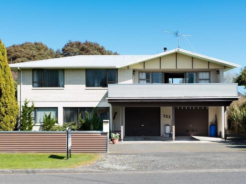 322 Clifton Road, Te Awanga