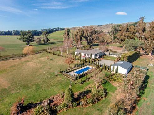121 Halls Road, Waikari