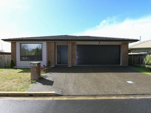 98 Mazengarb Road, Paraparaumu Beach