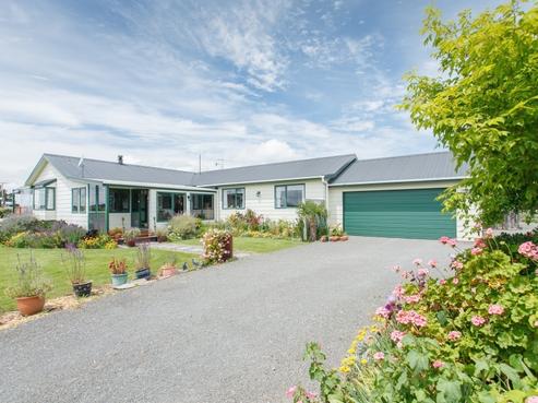 220 Holmwood Road, Kaitoke