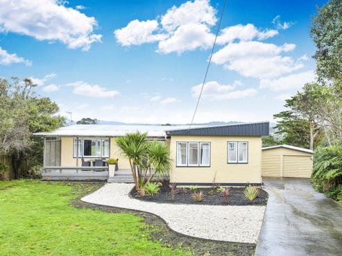 15 Burnham Road, Waitakere