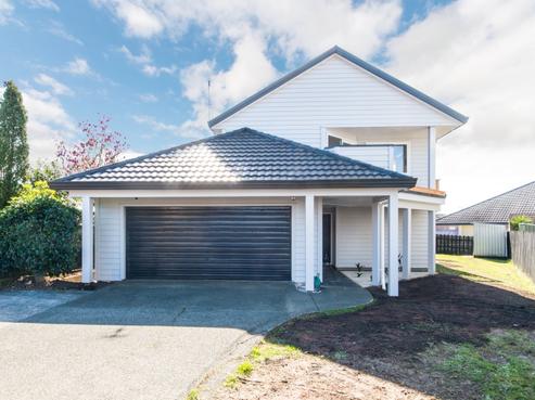 27 Harbour Lights Close, West Harbour