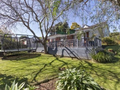 5 Photinia Place, Botany Downs