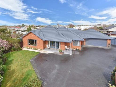 8 Hawkins Place, Rangiora