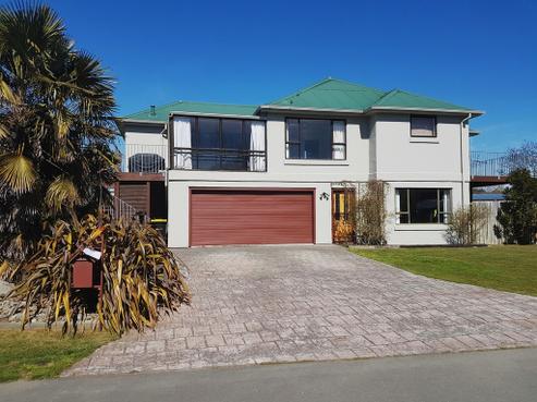 15 Collins Drive, Waikuku Beach