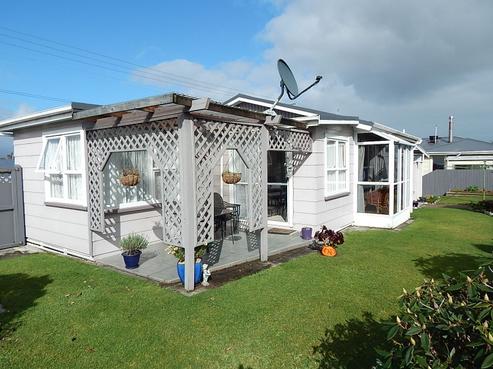 17 Disraeli Street, Westport