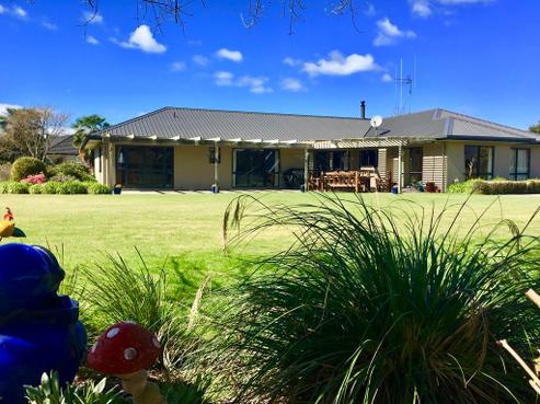 80 The Oaks Drive, Leamington