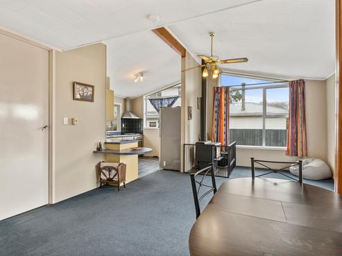 2311 Main South Road, Burnham