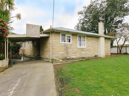 14 Hanson Grove, Stokes Valley