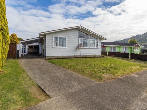 4 Akron Grove, Totara Park