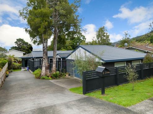 2 Aratika Grove, Stokes Valley