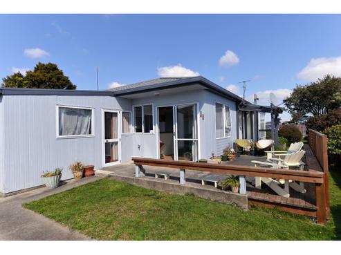 1 Woodland Place, Richmond