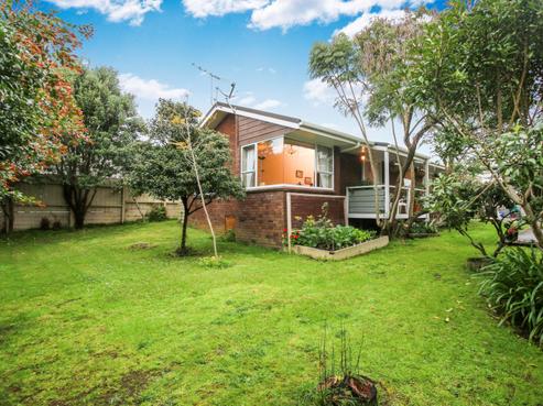 2/39 Walford Road, Point Chevalier
