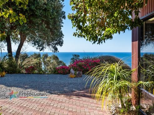 18 Cliff Road, Ohope