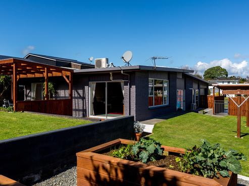 6 Wesley Avenue, Frankleigh Park