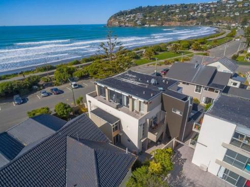 2/46 Esplanade, Sumner
