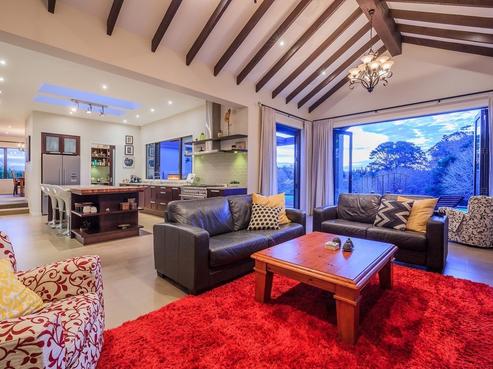 42 Attwood Road, Paremoremo