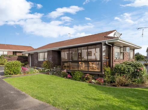 2/50 Moore Street, Howick
