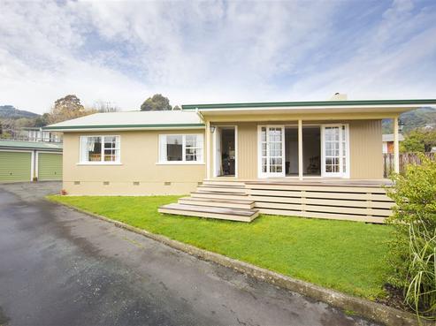 27 Churchill Avenue, Richmond