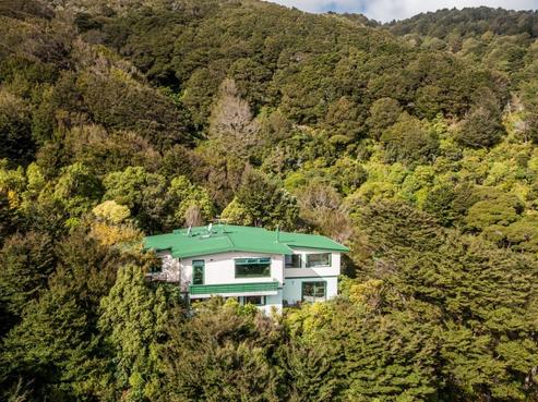 120 Cheviot Road, Lowry Bay