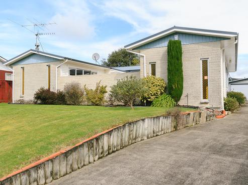 16 Brightwater Crescent, Totara Park