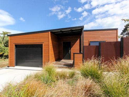 32B Waiwaka Terrace, Strandon