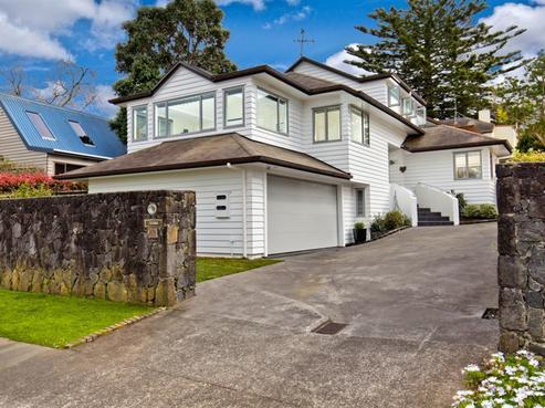 42 Williamson Avenue, Belmont