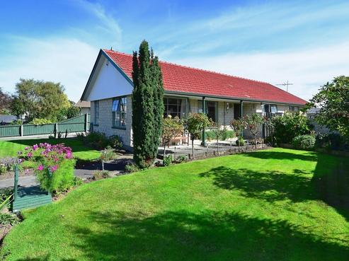 23 Kawau Crescent, Bromley