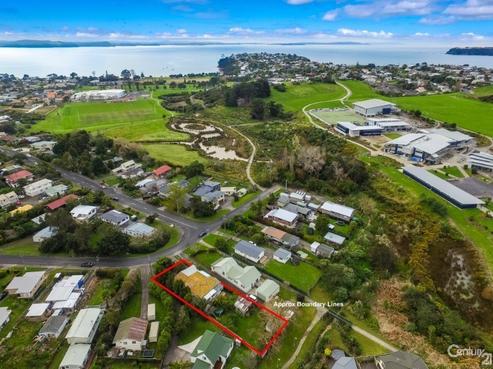 19 Rata Road, Stanmore Bay