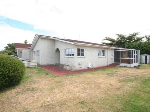 19 Holland Street, Glenholme