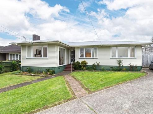8 Terry Place, Otara