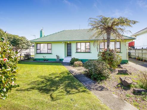 15 Moor Avenue, Te Atatu Peninsula